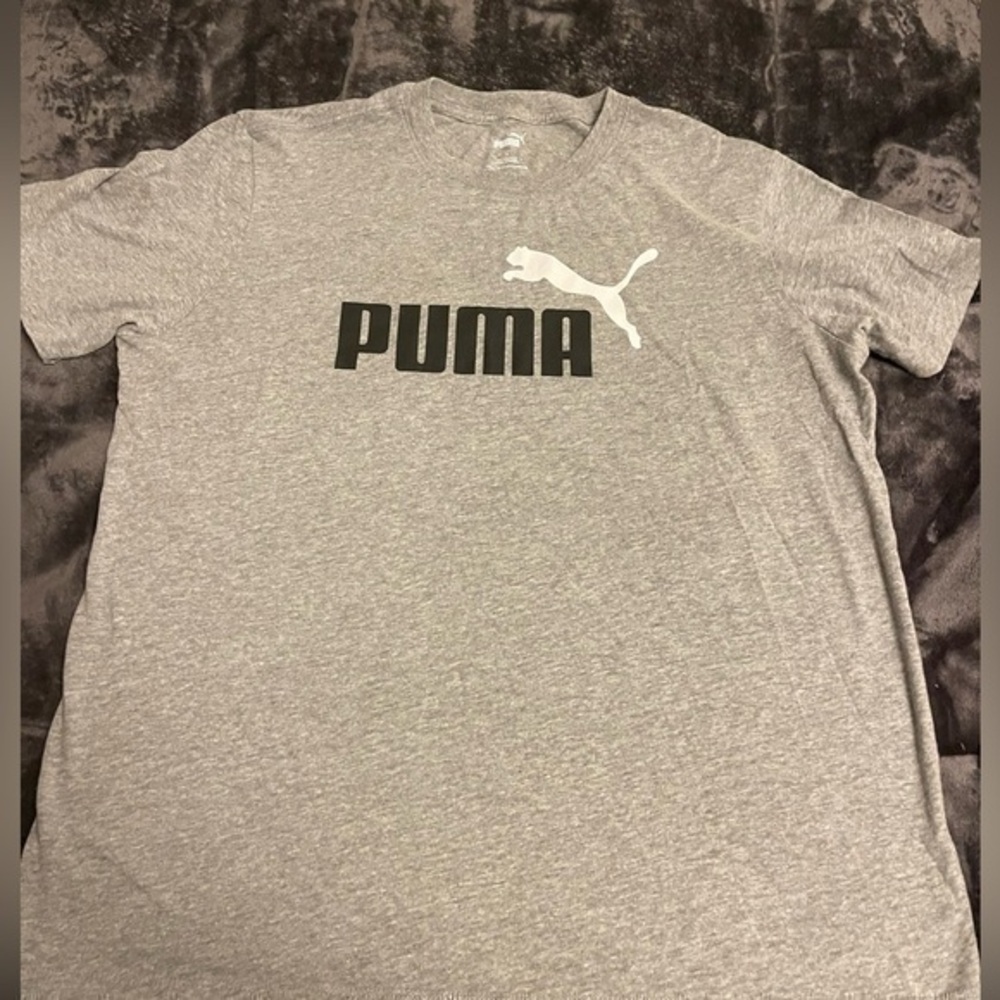 Men’s Puma Tshirt Size Large
